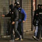 5c8b72332000009d0370c7ac