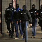 5c8b7238360000a61b6d1a27