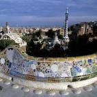 La ciudad condal es siempre un destino a tener en cuenta. Son muchos los turistas que sueñan con recorrer sus calles, bailar en sus discotecas, y disfrutar de las ventajas que supone aunar lo mejor de la playa y de una ciudad moderna y urbana. ...