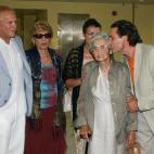 5c8b74e5360000c81a6d215e