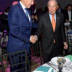 En octubre de 2019, con el expresidente Bill Clinton, durante unos premios