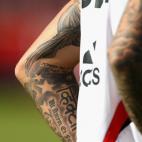 5c8a4054250000580680e5cf