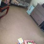 "Cuidando al bebé...".