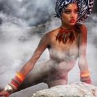 El concurso"New Zealand's Next Top Model" lió una buena polémica con el posado en topless de una concursante de 16 años. Se les ocurrió este remedio.