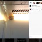 Foto de la cuenta de Instagram de Alan Cross, con imágenes del resultado de turbulencias en un avión a la hora de comer