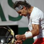 5c8b21ec240000f7054cef89