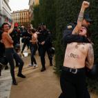 5dda70ea210000787e34dddb