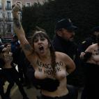 5dda6c78250000a318d2e06c