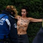 5dda730a250000af18d2e072