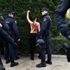 5dda730c210000787e34dde4