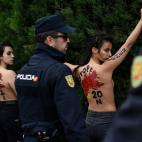 5dda730a210000927e34dde3