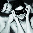 Si el amor es libre y promiscuo, los chicos y chicas de acuario están de fiesta sexual todo el tiempo. Les encanta el "merequetengue" y piensan que en la variación está el gusto. Como son los más creativos del zodíaco, pueden probar de tod...