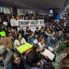 5c8ab009240000f404a37f1a