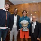 5c8b60102500001304ca8170