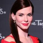 5c8b1fc82500000d04ca1a25