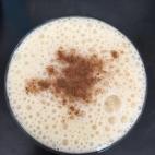 La receta se completa con hielo picado, leche y canela. Aprende a hacerla aqu&iacute;.