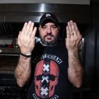 Desde que Juan Manuel era un adolescente, con apenas 16 a&ntilde;os, empez&oacute; a trabajar en el mundo del carb&oacute;n. Durante bastantes a&ntilde;os ha trabajado vendiendo y transport&aacute;ndolo. Ahora mismo tiene su negocio, Fuegomarket...