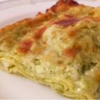 INGREDIENTES: bechamel, 140 gramos de pesto, 250 gramos de lasa&ntilde;a y seis cucharadas de parmesano rallado. Encuentra la receta completa en COOKPAD. Por ItaliaMiAmor