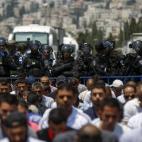 5c8b831722000031001b1825