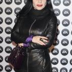 5c8b60f4240000f404a49081