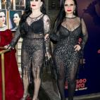 En el Museo de Cera de Madrid. Otros famosos con sus muñecos de cera.