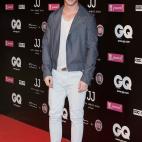 5c8b60d5240000f404a49019