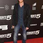 5c8b1460230000d504240e40