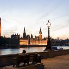 5c8b1699360000e01c6c6e1f