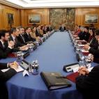 El rey preside este martes en el Palacio de la Zarzuela el primer Consejo de Ministros con Pedro Sánchez de presidente, una reunión de carácter informativo y a la que seguirá otra de ordinaria.