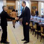 El rey Felipe VI recibe al ministro del Interior, Fernando Grande-Marlaska (i).
