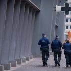 5c8b7ba32500000704cac877