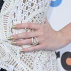 5c8a7b7b230000dd042327d4