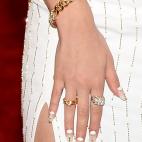 5c8a7b7c230000d5042327d6