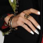 5c8a7b7e360000a61b6b86c8