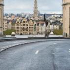 5c8b7ba5360000ba1a6d32c0