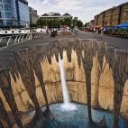Obra para el West India Quay Festival de London. Aquí puedes ver más obras suyas. (Imagen vía Flickr)