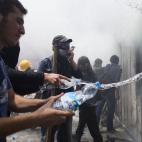 5c8b4512250000e203ca6518