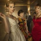 Tanto January Jones como Christina Hendricks debutaron en la película Hermandad de sangre. Puedes verlo en YouTube.