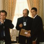 El creador, Aaron Sorkin, no pretendía que el presidente tuviera un papel importante en la serie. En teoría, la serie iba a centrarse en los principales trabajadores de la Casa Blanca, pero Sorkin luego pensó que sería demasiado "artificial"...