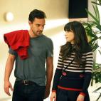 Jake Johnson y Max Greenfield se enviaron mensajes vía móvil durante el casting para asegurarse de que no llevaban puesta la misma ropa. Al parecer, el proceso de selección fue tan largo que les dio tiempo a hacerse amigos.