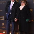 5c8b56d8240000f404a47823