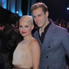 5c8b56da240000f404a4782d