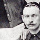 Hans Gamper, fundador, posterior presidente y, por supuesto, jugador de aquel primer "Football Club Barcelona". Mont&oacute; el equipo porque quer&iacute;a jugar al f&uacute;tbol en la Ciudad Condal. Pero despu&eacute;s lo hizo crecer y lo llev&...