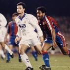 El brasile&ntilde;o Rom&aacute;rio no pas&oacute; demasiado tiempo en Can Bar&ccedil;a, pero dej&oacute; huella. 53 goles, uno de ellos al Madrid con su m&iacute;tica 'cola de vaca'.