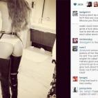 5c8b624d240000f404a494a5