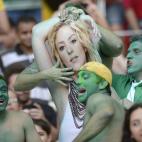 5c8b6241240000f404a4948f