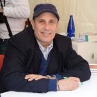 5c8b6230360000a61b6cf27a