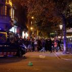 Concentración de manifestantes frente a los Mossos