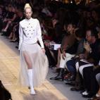 5c8b7061360000ba1a6d1584