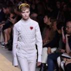 5c8b70612300005300e83261